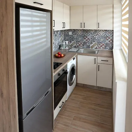 за гости 2 тракия плаза Шумен