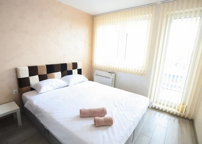 за гости 2 тракия плаза דירה *